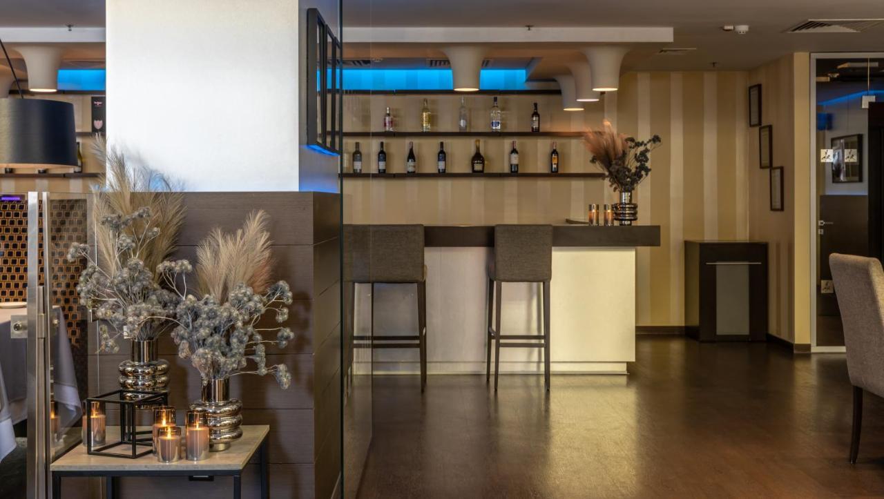 Ramada Encore Kiev Ngoại thất bức ảnh