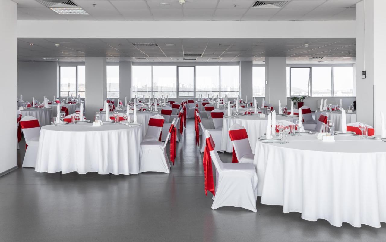 Ramada Encore Kiev Ngoại thất bức ảnh