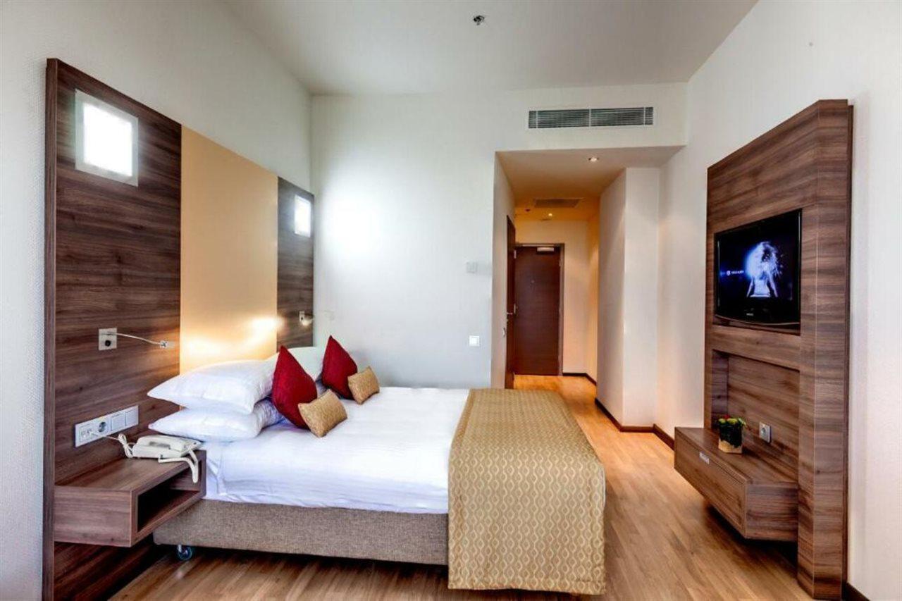 Ramada Encore Kiev Ngoại thất bức ảnh
