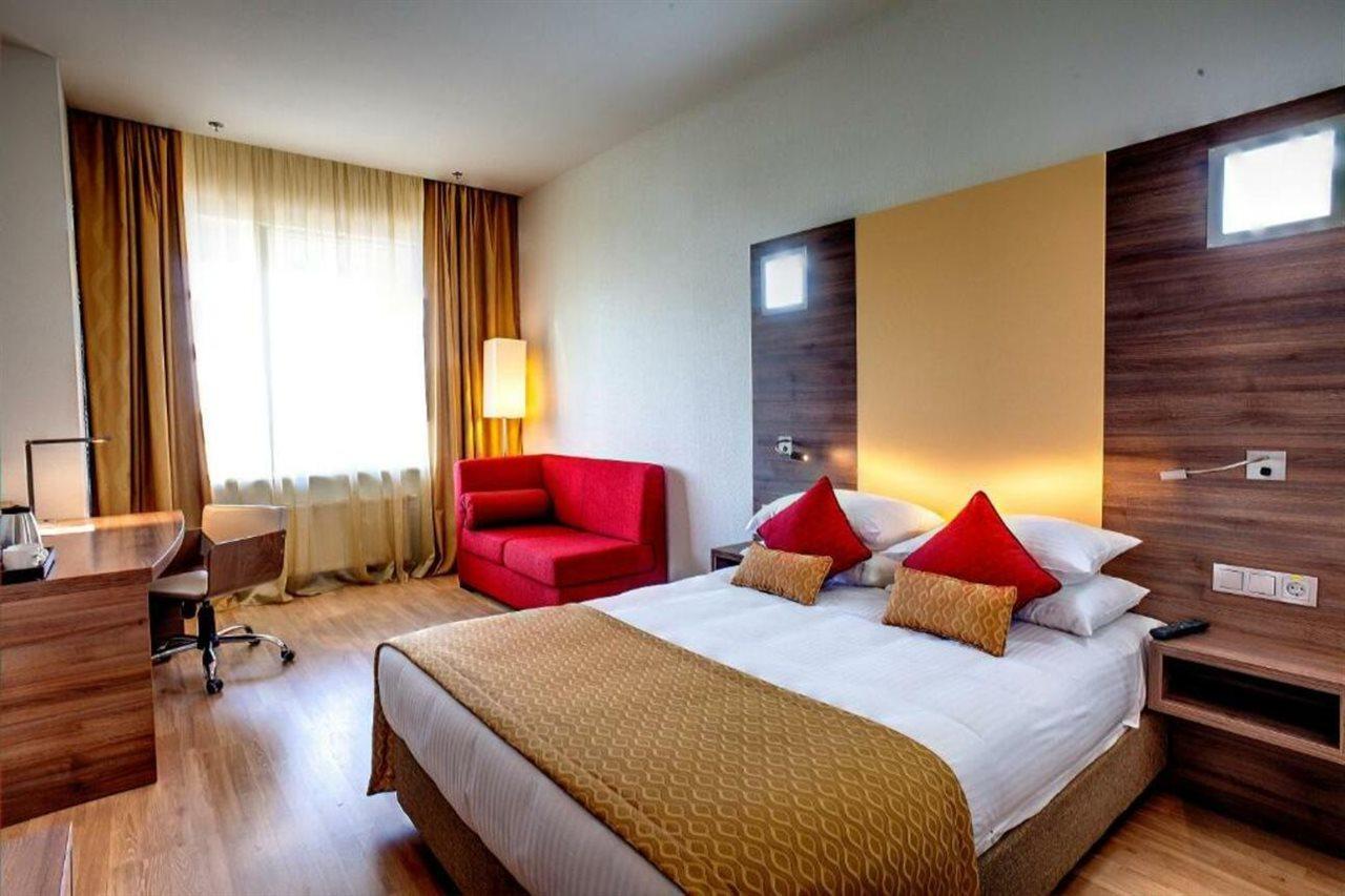 Ramada Encore Kiev Ngoại thất bức ảnh